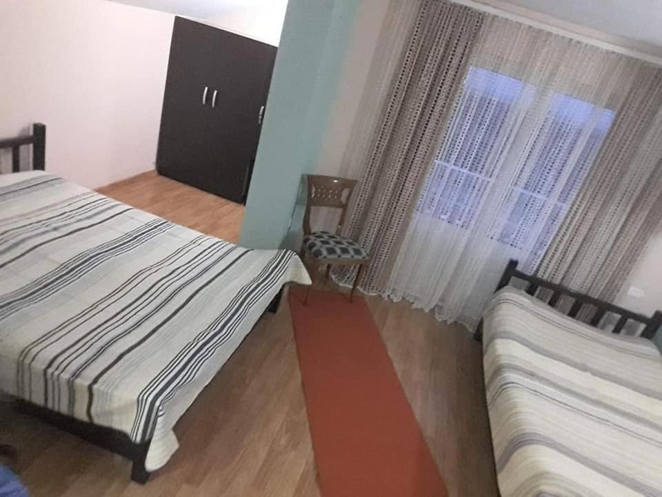 Vila Verd Korce Hotel Bagian luar foto